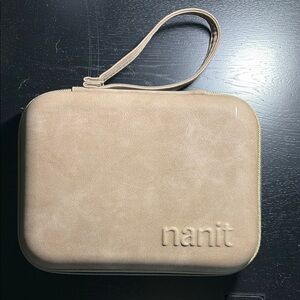 Nanit Travel Pack -Monitor Hook up and stand
Like new!